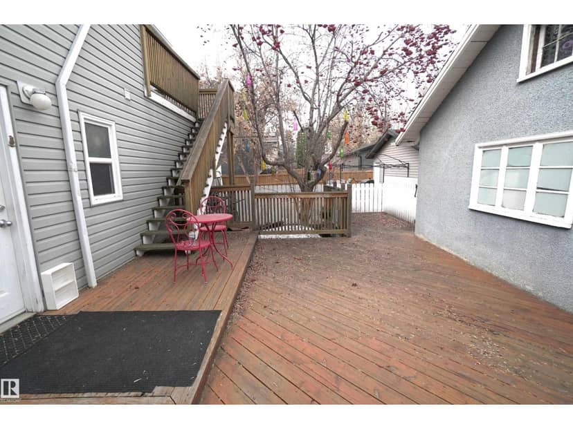 10026 87 AV NW — photo 39 of 40