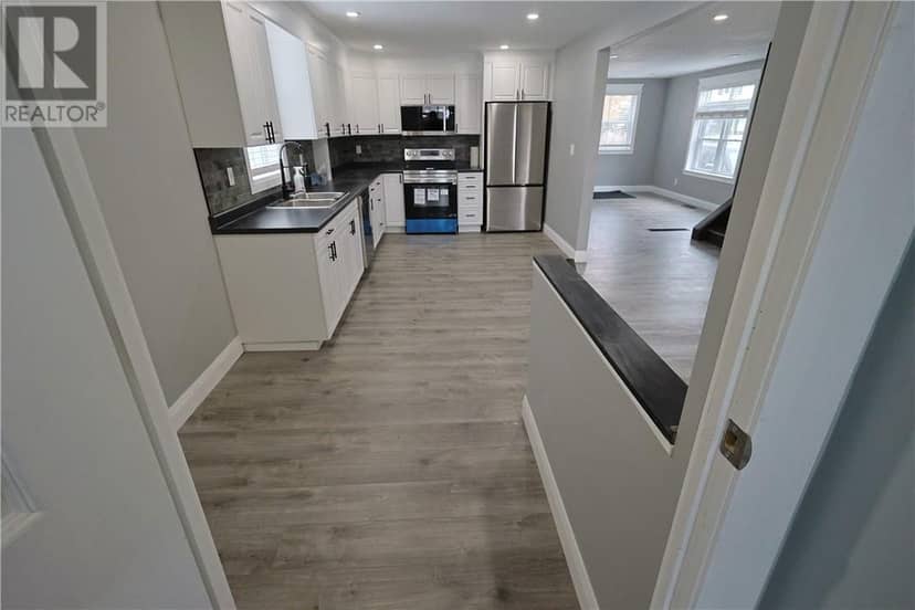 177 St. George Street — photo 10 of 40
