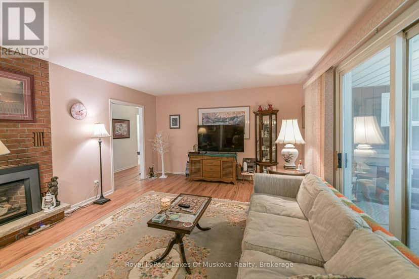 180 Lofty Pines Crescent — photo 35 of 40