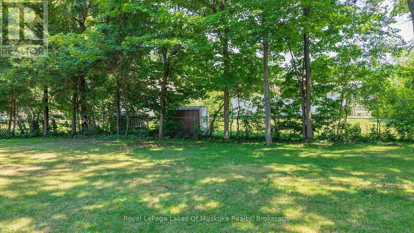 180 Lofty Pines Crescent — photo 5 of 40