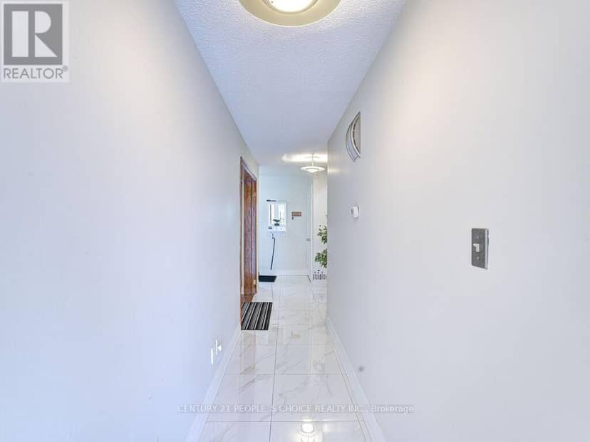 103 Whitchurch Mews — photo 17 of 40