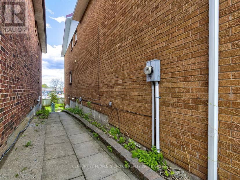 103 Whitchurch Mews — photo 34 of 40