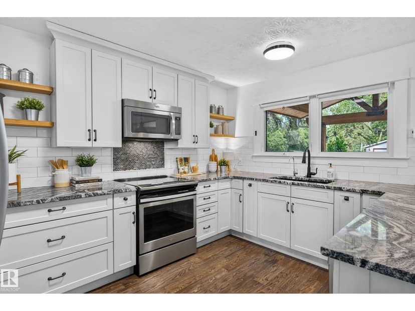 162 Mission AV — photo 16 of 40