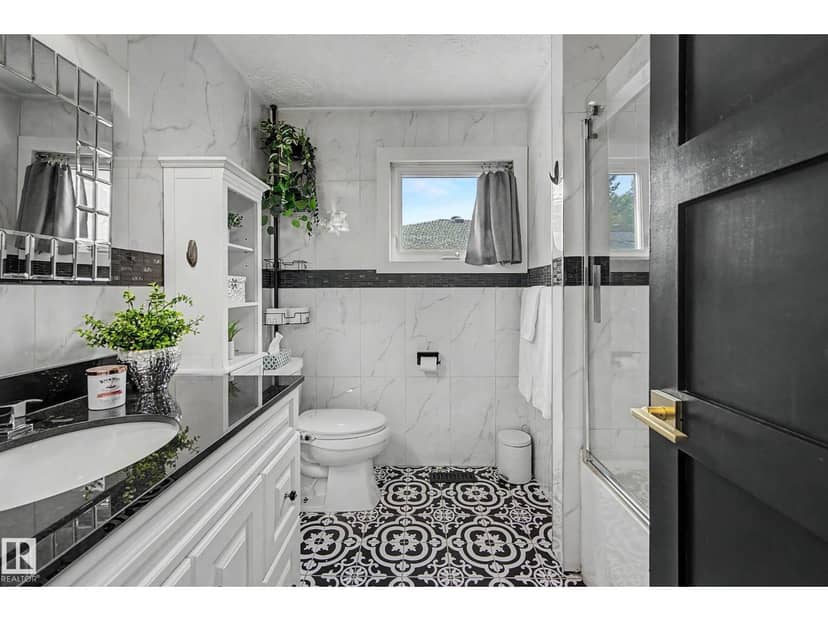 162 Mission AV — photo 40 of 40
