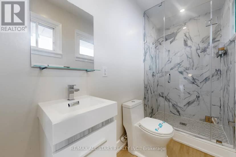 105 Betty Ann Drive — photo 11 of 34