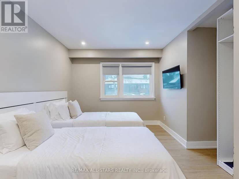 105 Betty Ann Drive — photo 12 of 34