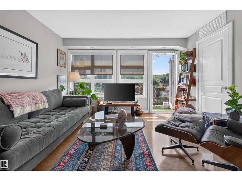 #301 9603 98 AV NW — photo 10 of 35