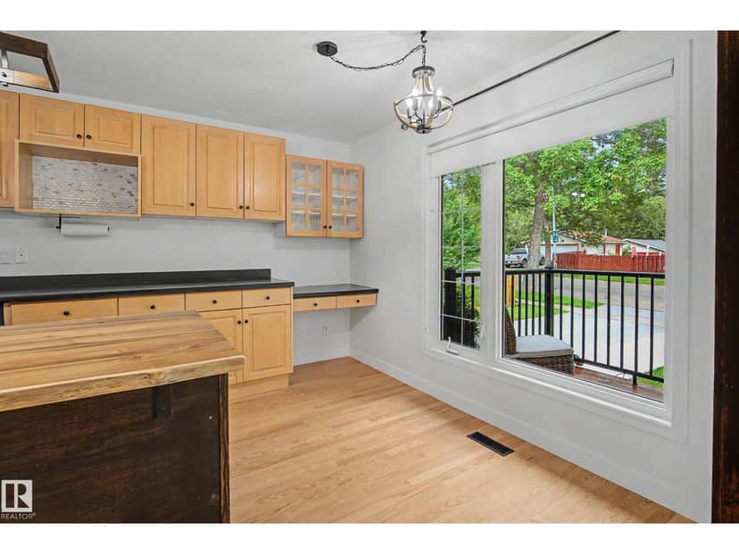 160 Mission AV — photo 19 of 40