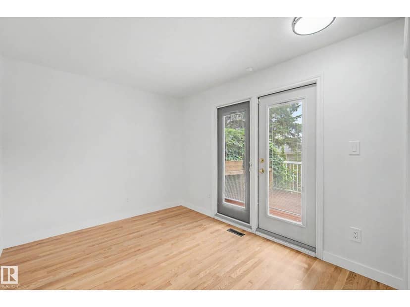 160 Mission AV — photo 23 of 40