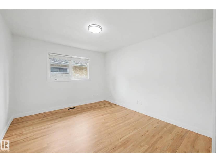 160 Mission AV — photo 25 of 40