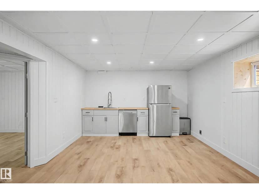 160 Mission AV — photo 31 of 40