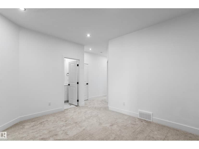 723 158 AV NE — photo 34 of 40
