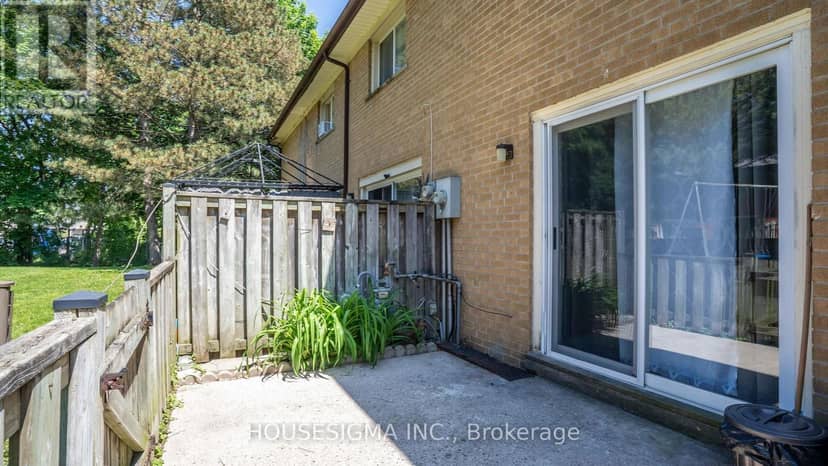16 Arbour Glen Crescent — photo 21 of 26