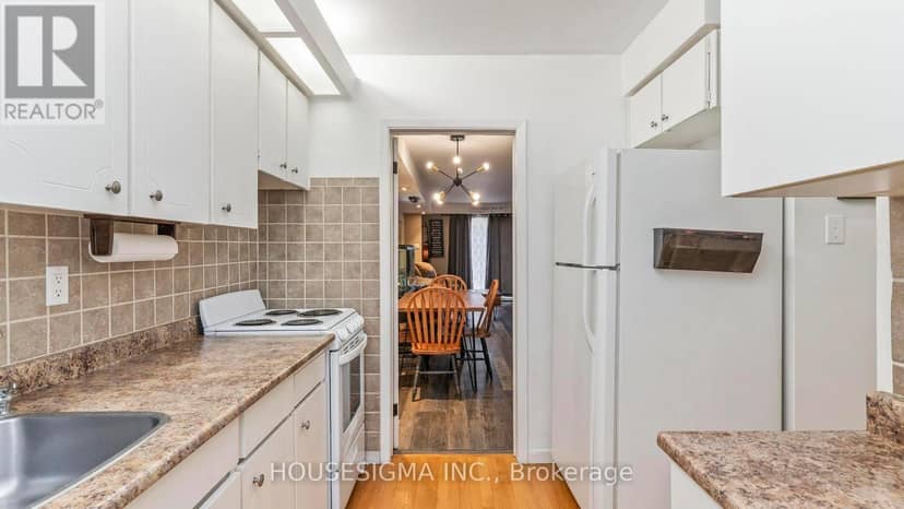 16 Arbour Glen Crescent, London East, photo 6