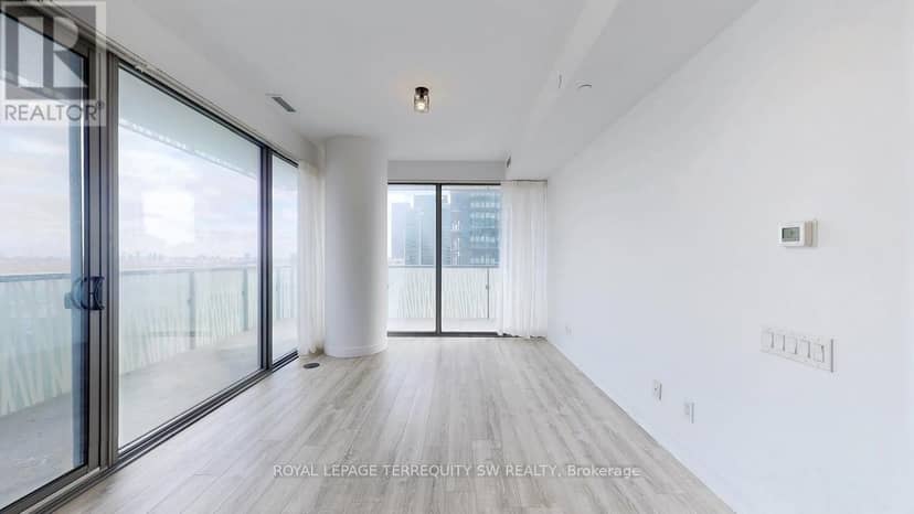 2712 - 50 Charles Street E — photo 3 of 31
