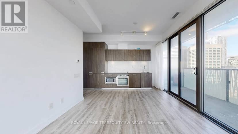 2712 - 50 Charles Street E — photo 6 of 31