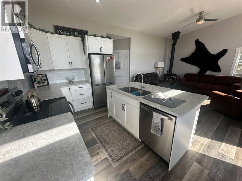 8057 Harper Subdivision, Dawson Creek, photo 4