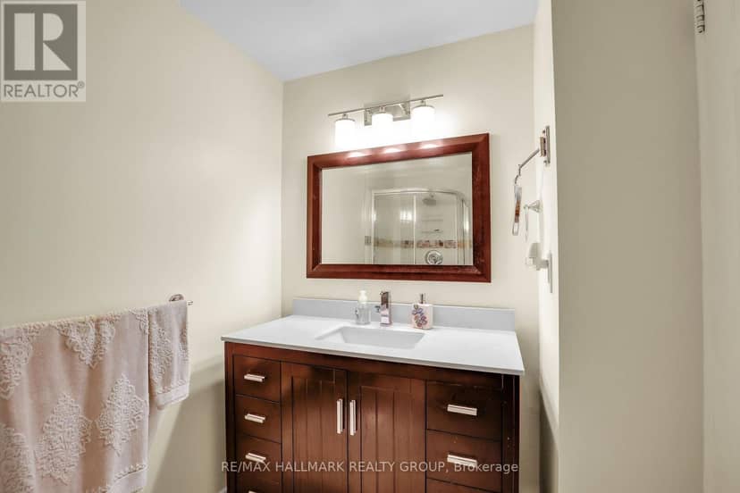 906 - 960 Teron Road — photo 16 of 25