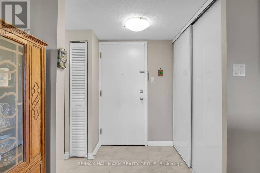 906 - 960 Teron Road — photo 5 of 25