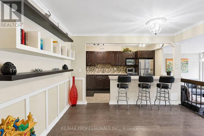209 - 31 Four Winds Drive — photo 5 of 30