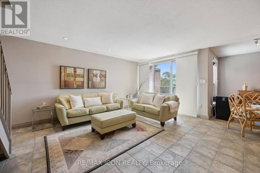 329 - 36 Hayhurst Road — photo 11 of 26