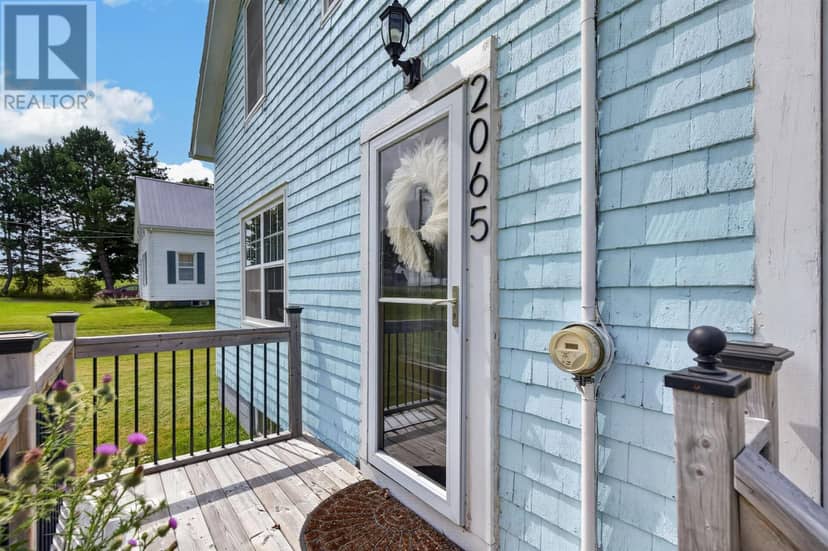 2065 Cape Bear Road, Beach Point, photo 5