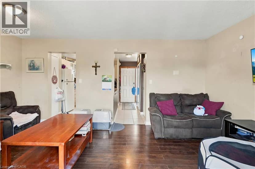 131 ROCKWOOD Avenue Unit# 4 — photo 7 of 30