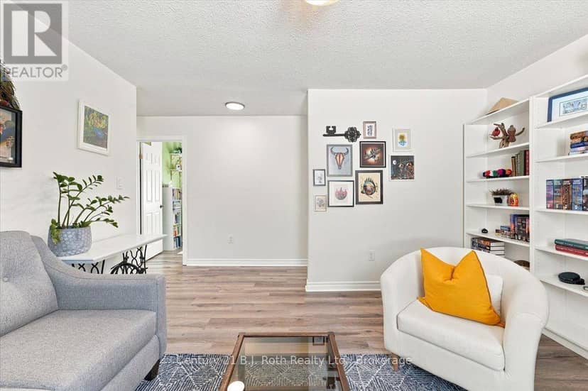 413 Irwin Street — photo 5 of 37