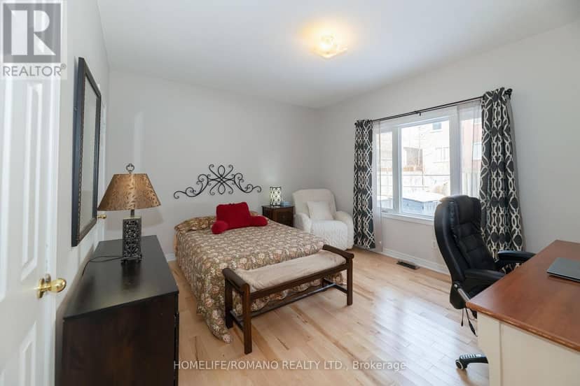 25 Bedell Crescent — photo 18 of 40