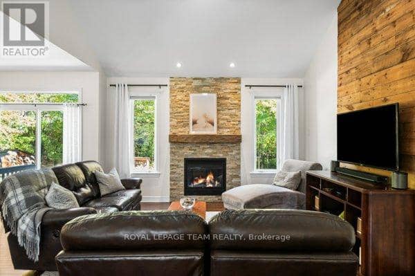 524 Osmond Daley Drive — photo 12 of 40