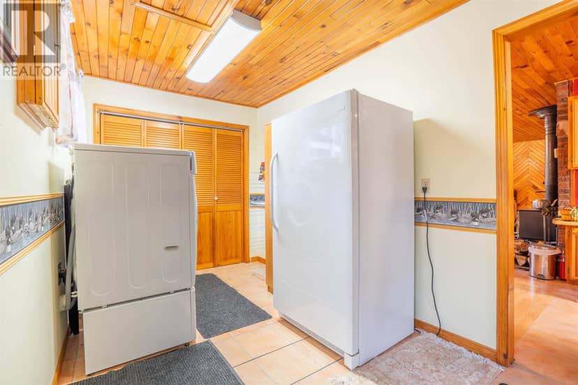 98 Whispering Pines RD — photo 24 of 40