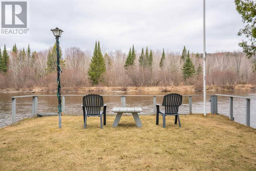 98 Whispering Pines RD — photo 36 of 40