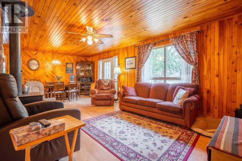 98 Whispering Pines RD — photo 9 of 40