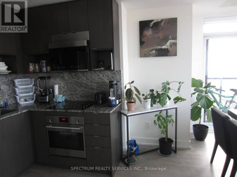 3325 - 9 Mabelle Avenue — photo 5 of 23