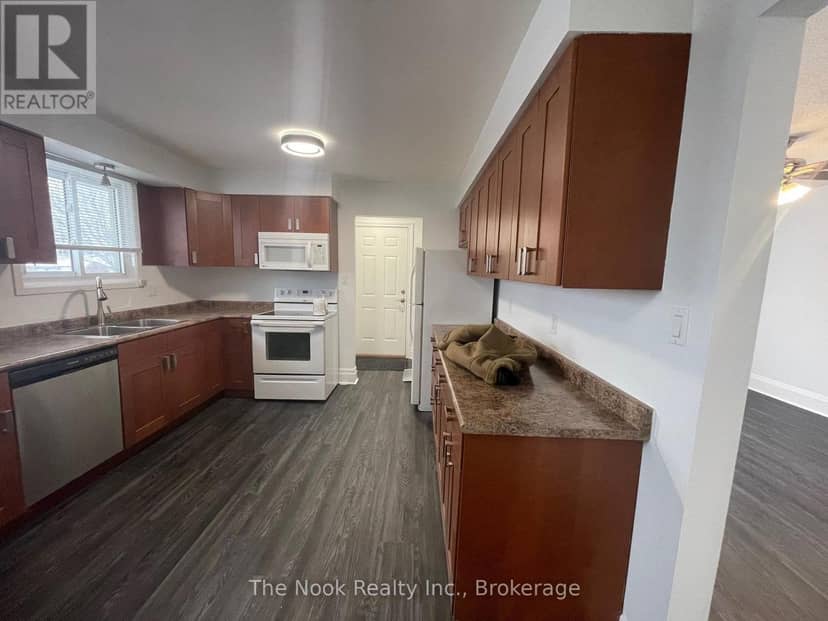 1321 Cedar Street — photo 3 of 35