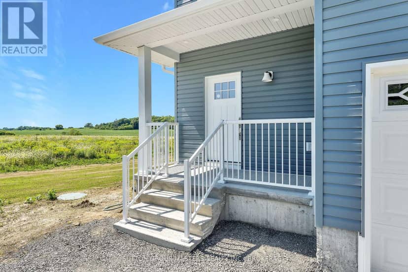 B - 108 Main Street, Front of Leeds & Seeleys Bay, photo 2