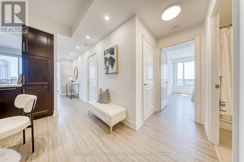 1208 - 38 Cedarland Drive — photo 18 of 40