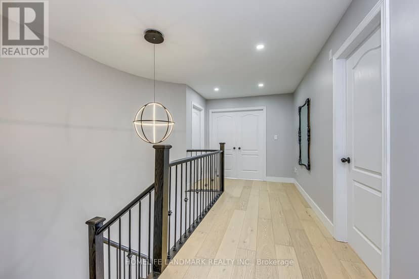 1516 Pinery Crescent — photo 24 of 40