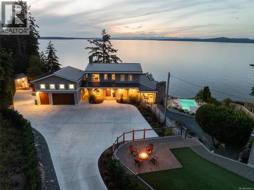 3089 Cook St, Chemainus