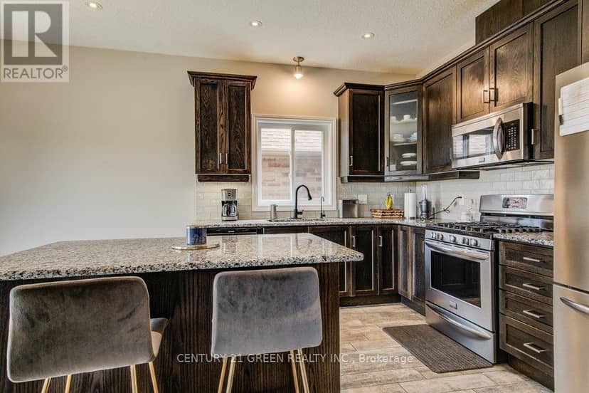 318 William Street — photo 13 of 39