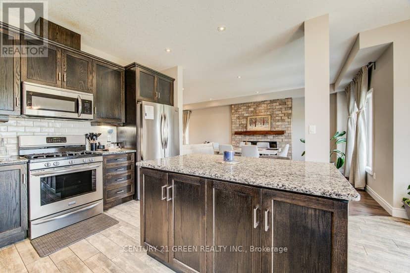 318 William Street — photo 16 of 39