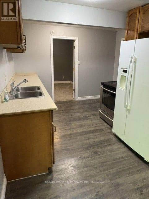 345 Smith Street — photo 9 of 15