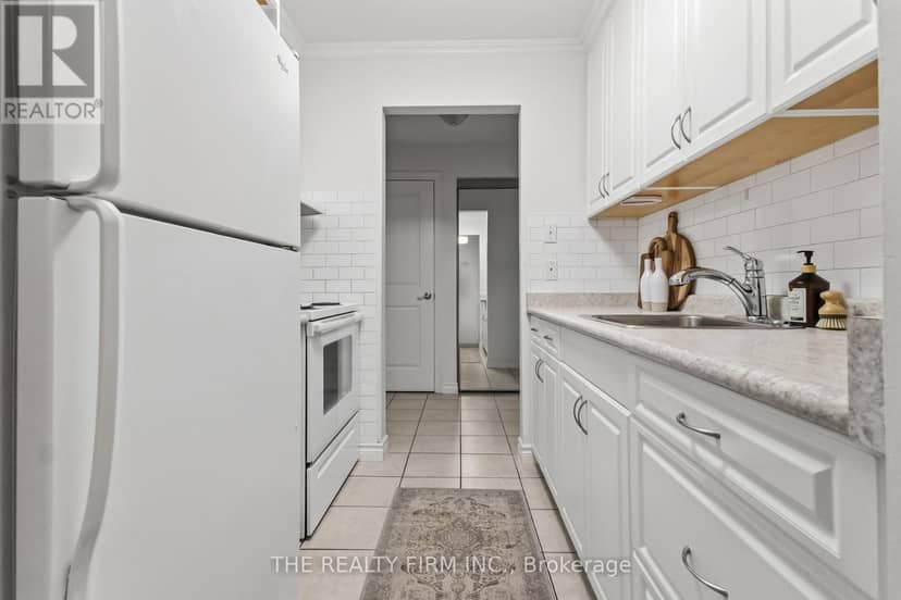 210 - 733 Deveron Crescent — photo 16 of 36