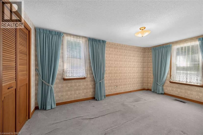 833 LYNN VALLEY Road — photo 16 of 40