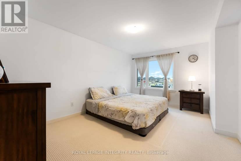221 Finsbury Avenue — photo 24 of 40