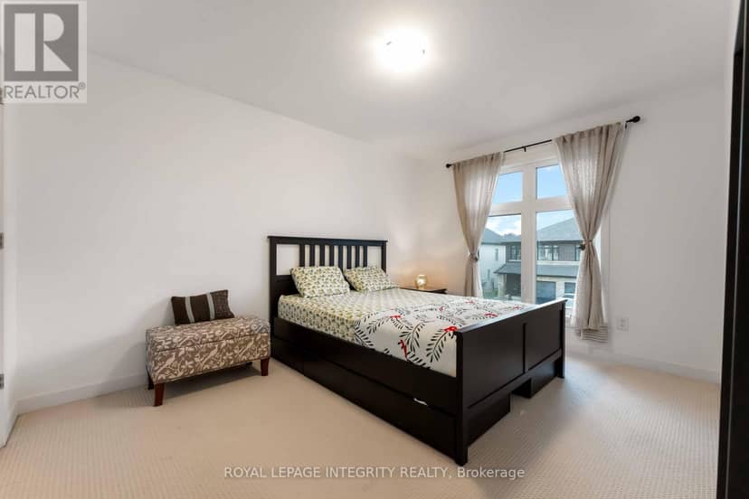221 Finsbury Avenue — photo 34 of 40