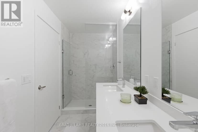 1204 - 1035 Southdown Road — photo 13 of 29