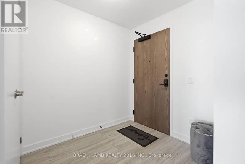 1204 - 1035 Southdown Road — photo 20 of 29