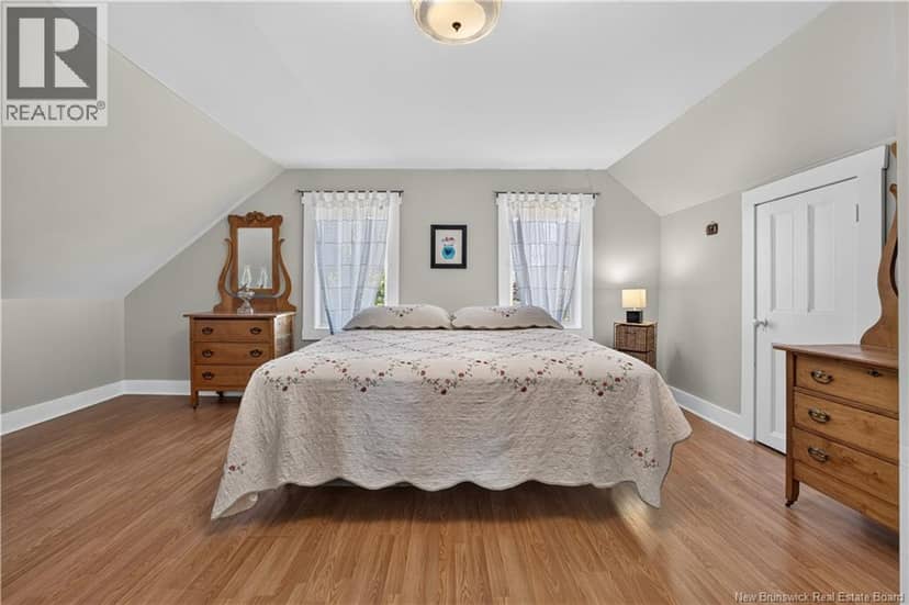 280 King George Hwy — photo 35 of 40