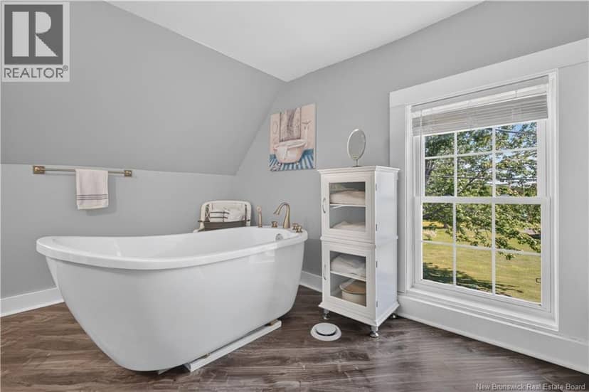 280 King George Hwy — photo 31 of 40